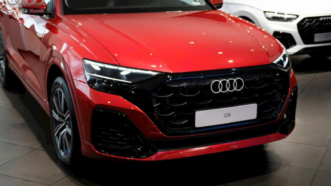 Đầu xe Audi Q8