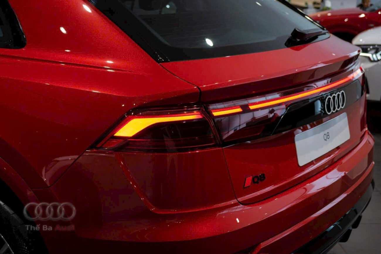 Đèn hậu Audi Q8
