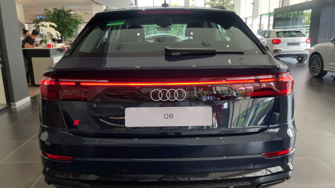 Đuôi xe Audi Q8