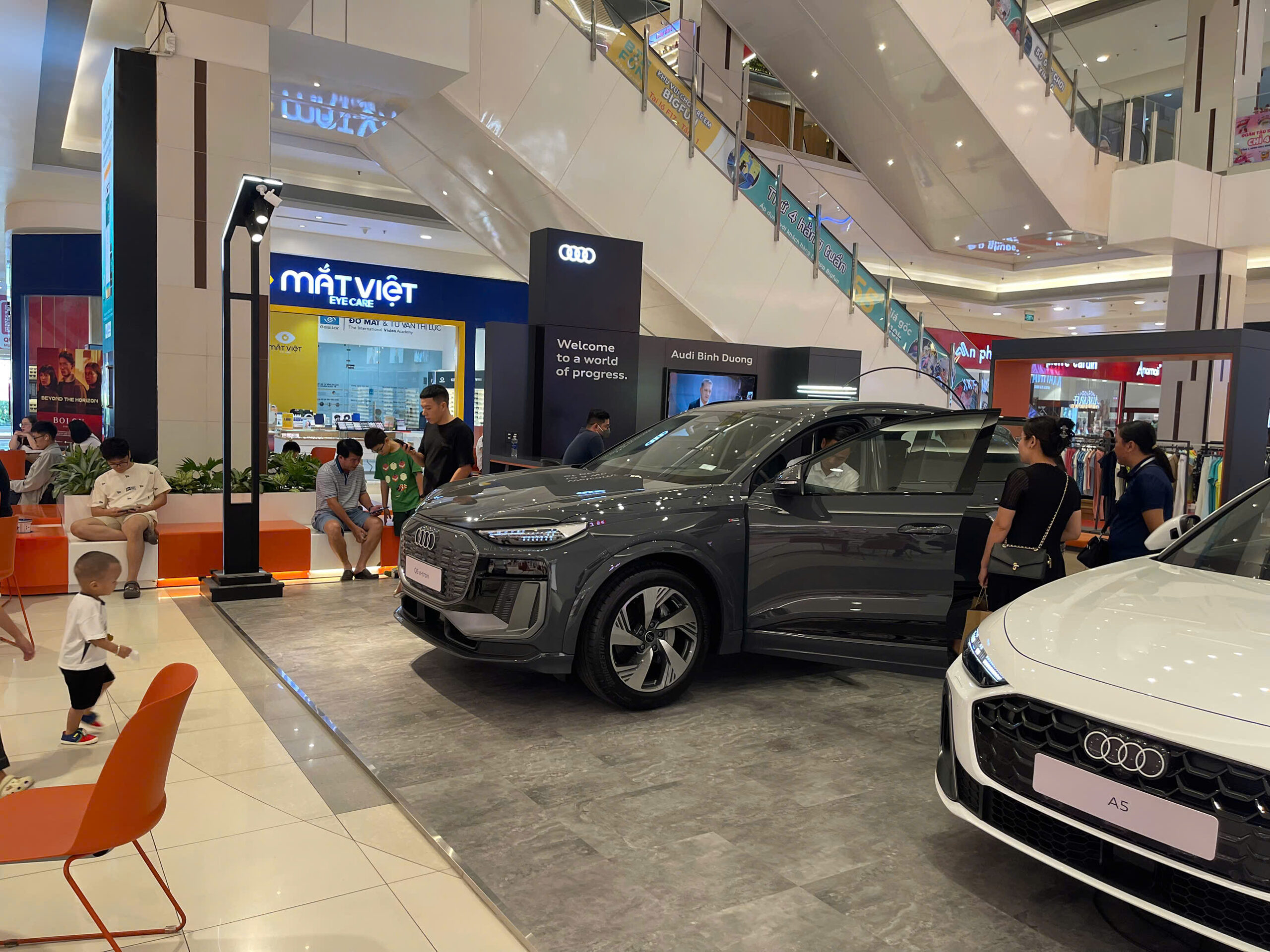 Xe trưng bày Audi Bình Dương